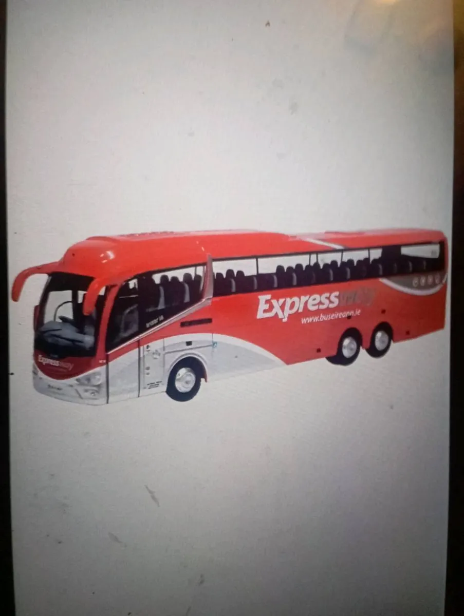 OXFORD DIE-CAST LRIZAR I6 BUS EIREANN EXPRESSWAY - Image 3