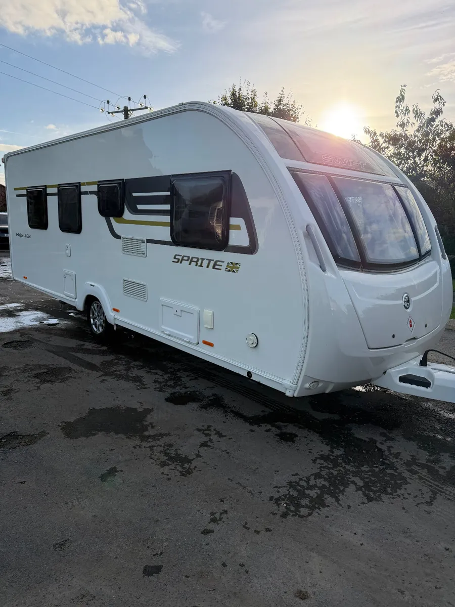 ✨STUNNING SWIFT SPRITE 4 BERTH REAR ISLAND BED✨ - Image 1