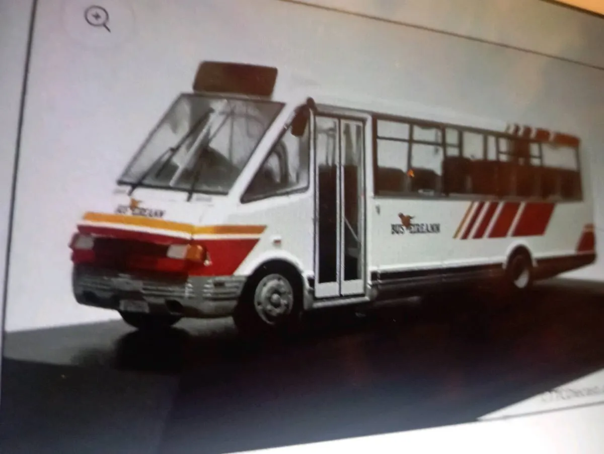 BUS EIREANN MCW SCHULLE BUS NO MB8 CORK/GALWAY - Image 4