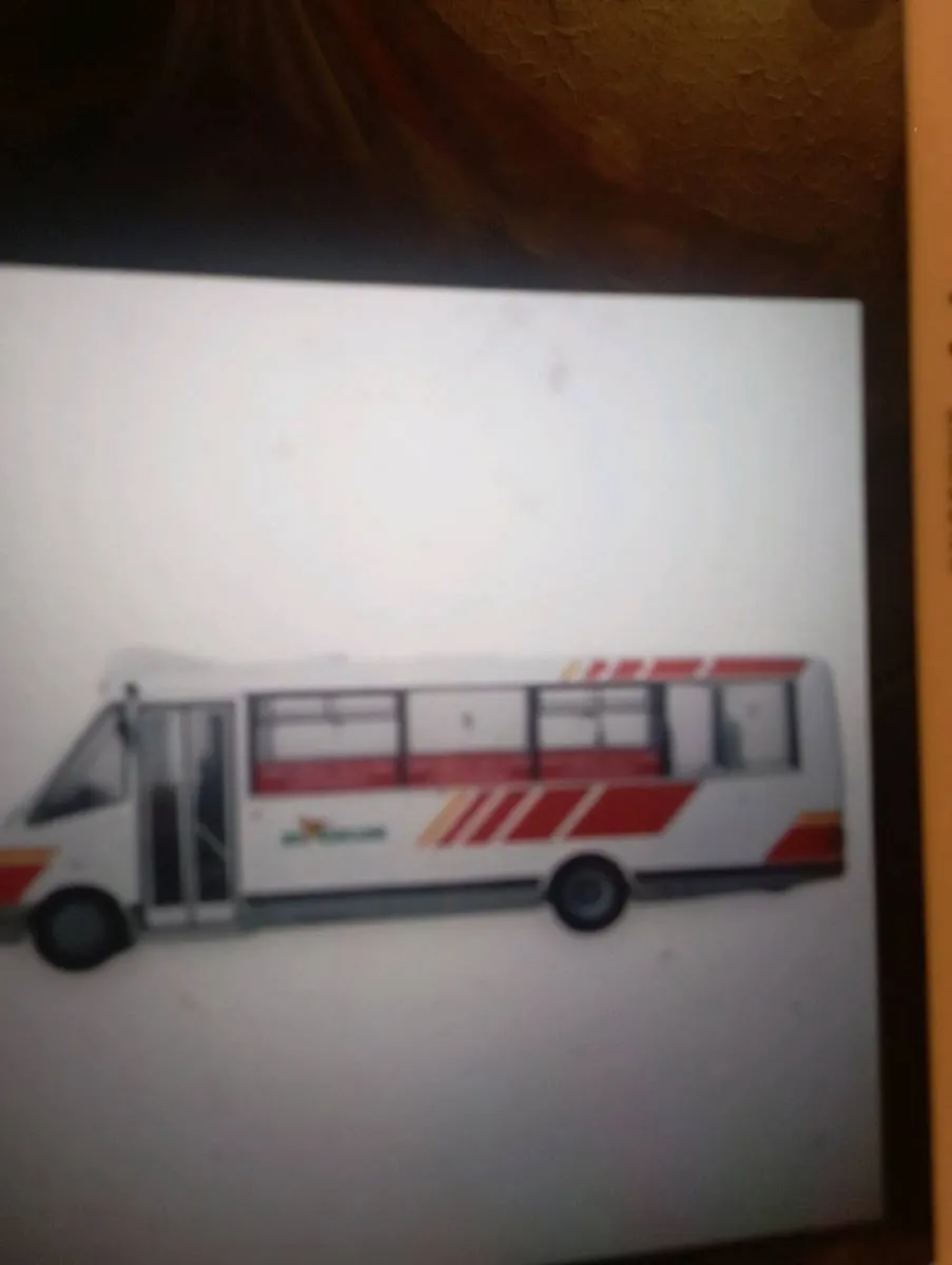 BUS EIREANN MCW SCHULLE BUS NO MB8 CORK/GALWAY - Image 3