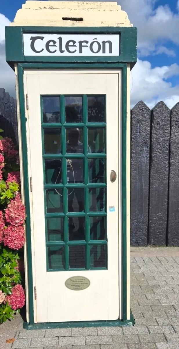 Phone box
