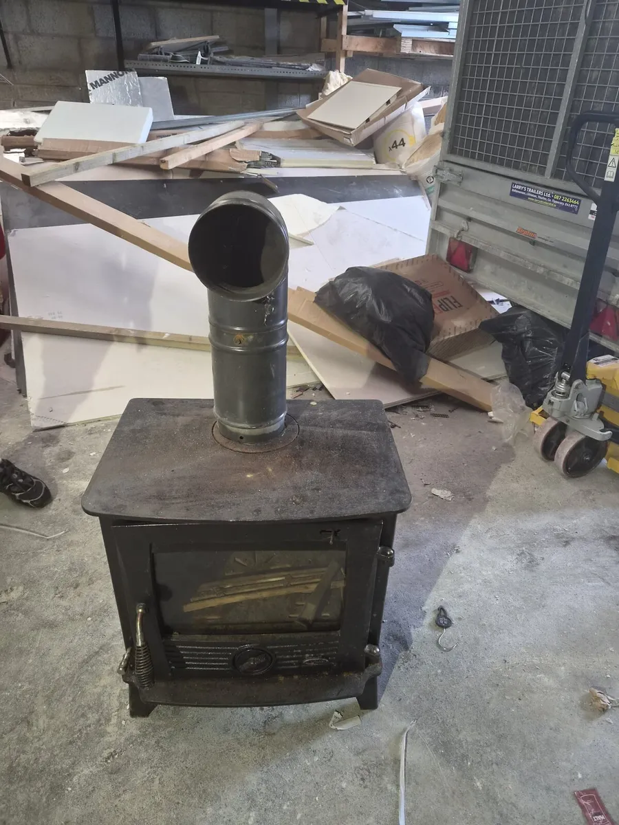 Wood burner and jacuzzi double bath never been use - Image 1