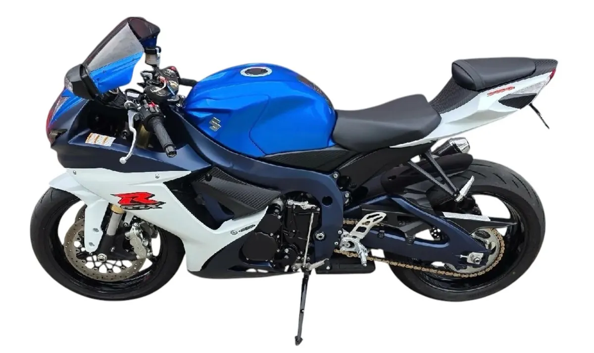 Suzuki GSXR 750 „1 Owner From  New” - Image 4