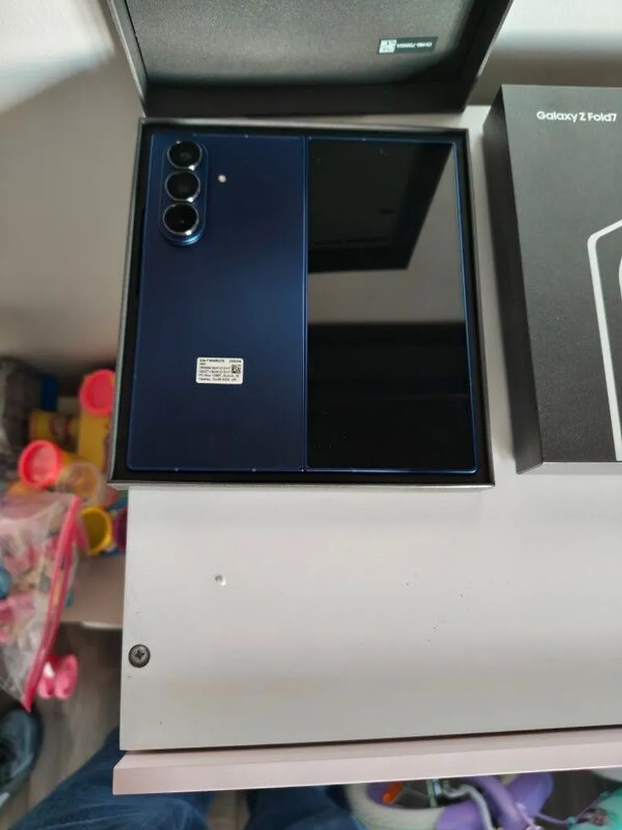 Samsung ZFold 7 Shadow Blue 256gb Brand New zero battery cycles fully boxed - Image 1