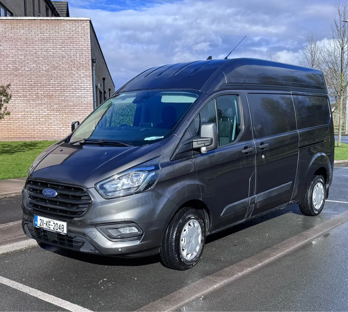 Ford Transit custom 300 LWB. TD170. NEW ENGINE - Image 4