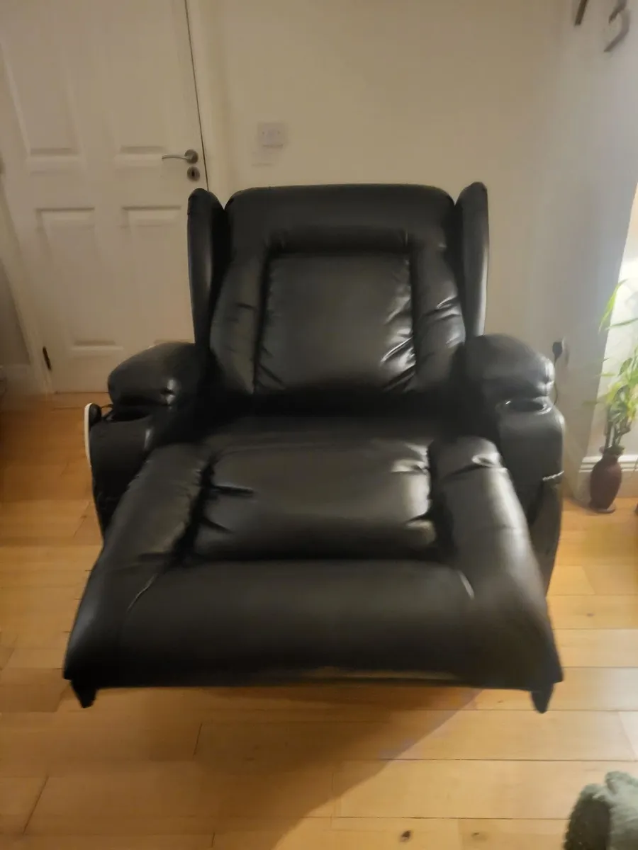 Premium Black Leather Electric Riser-Recliner Chai - Image 3