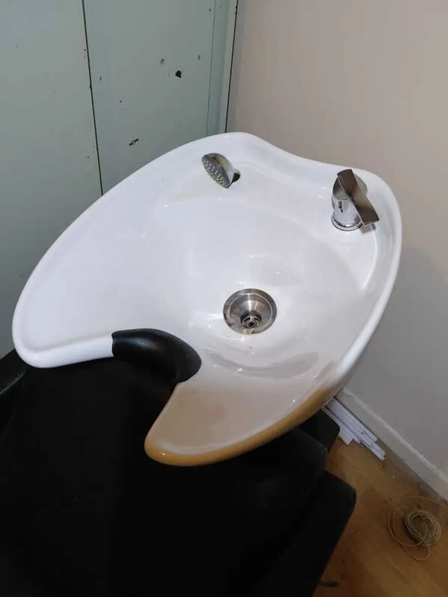 Hairdressing Backwash Unit - Image 2