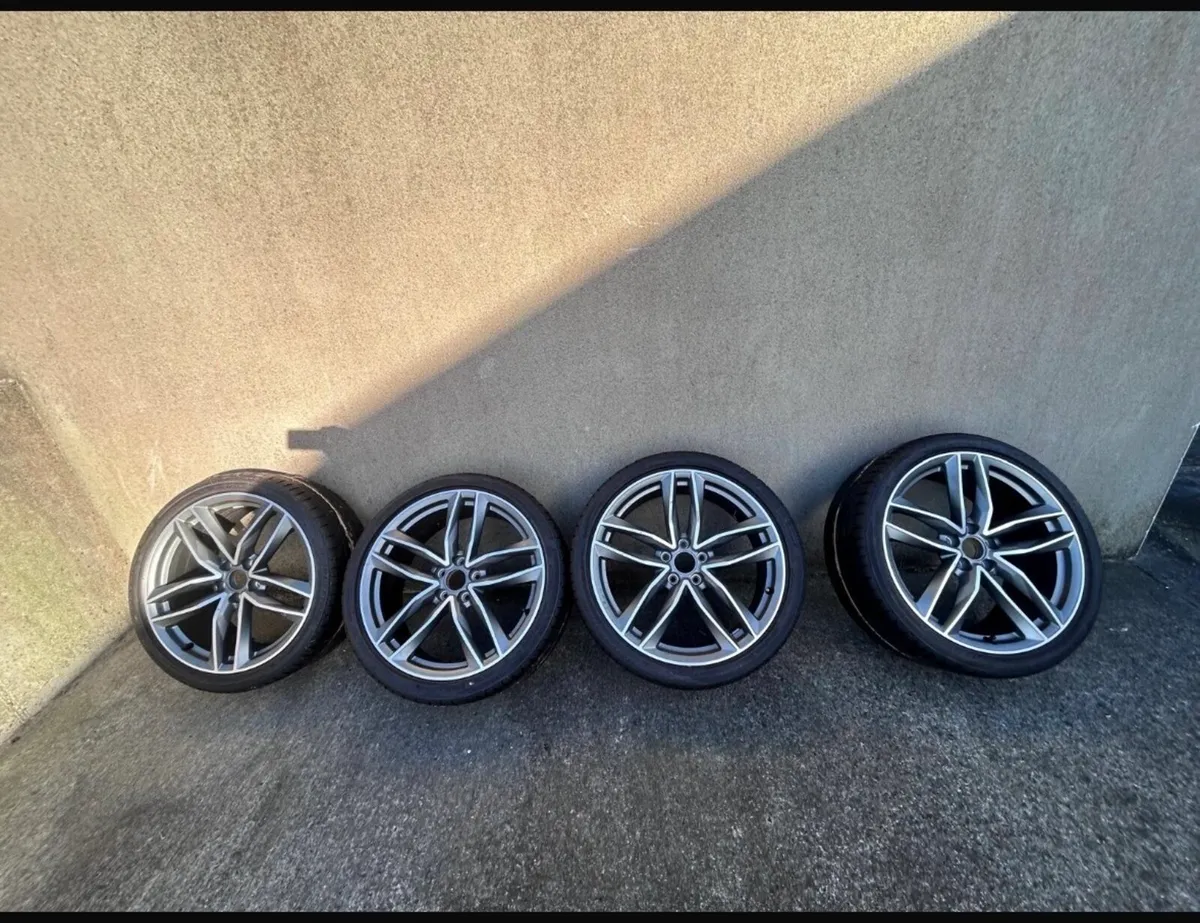 Audi a6 alloy wheels - Image 2