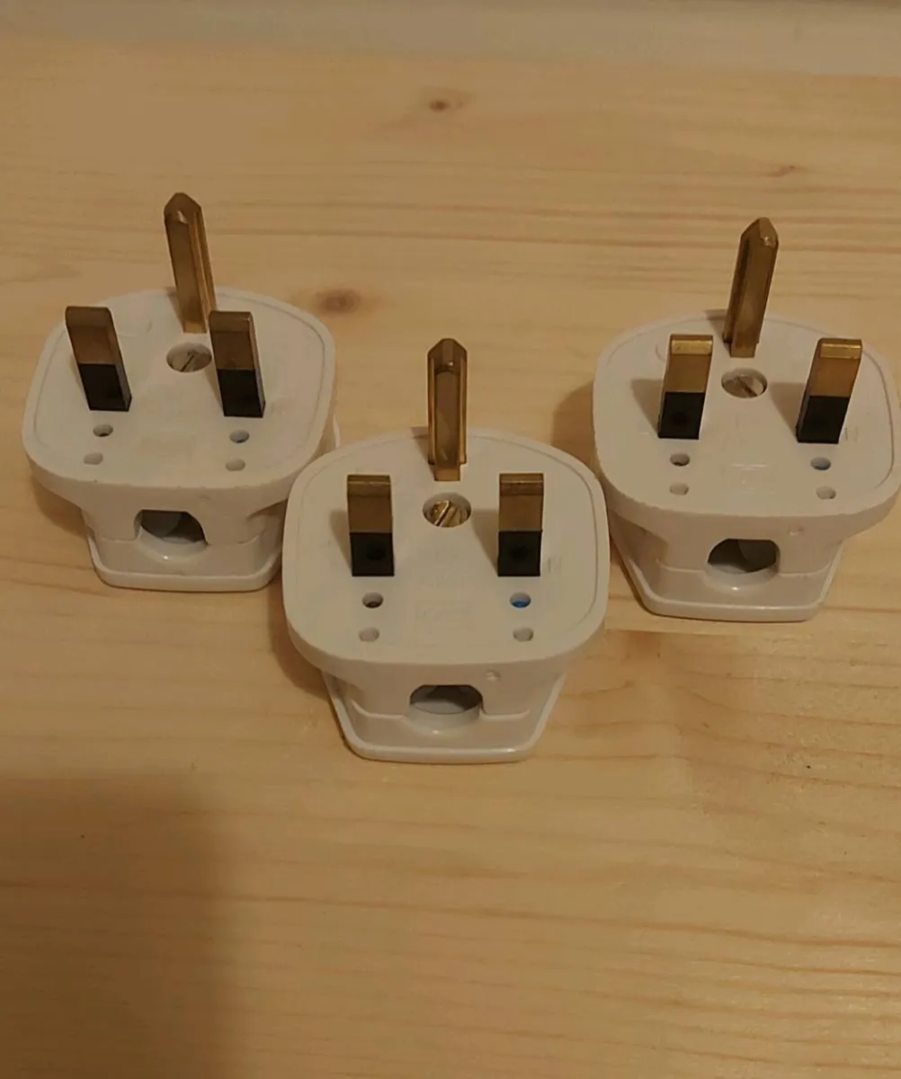 Pack of 3 Pin TBar Plug Heads - Image 1