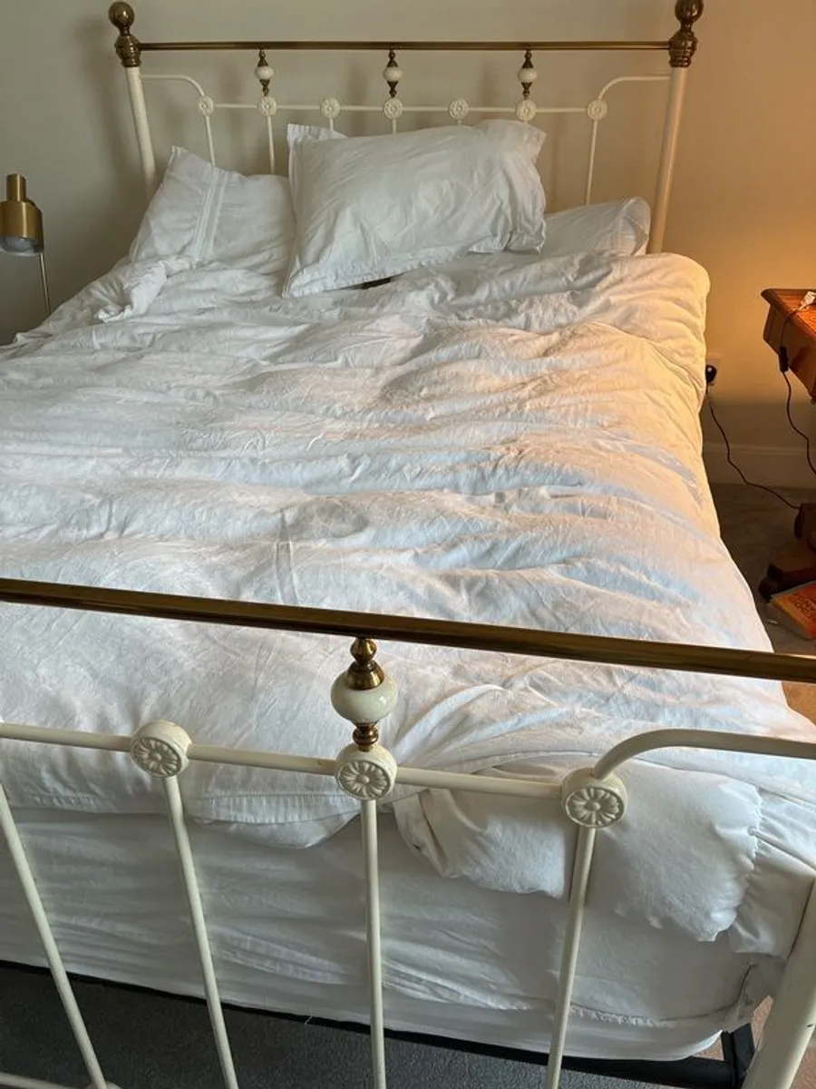 King Size bed and matress - Image 1
