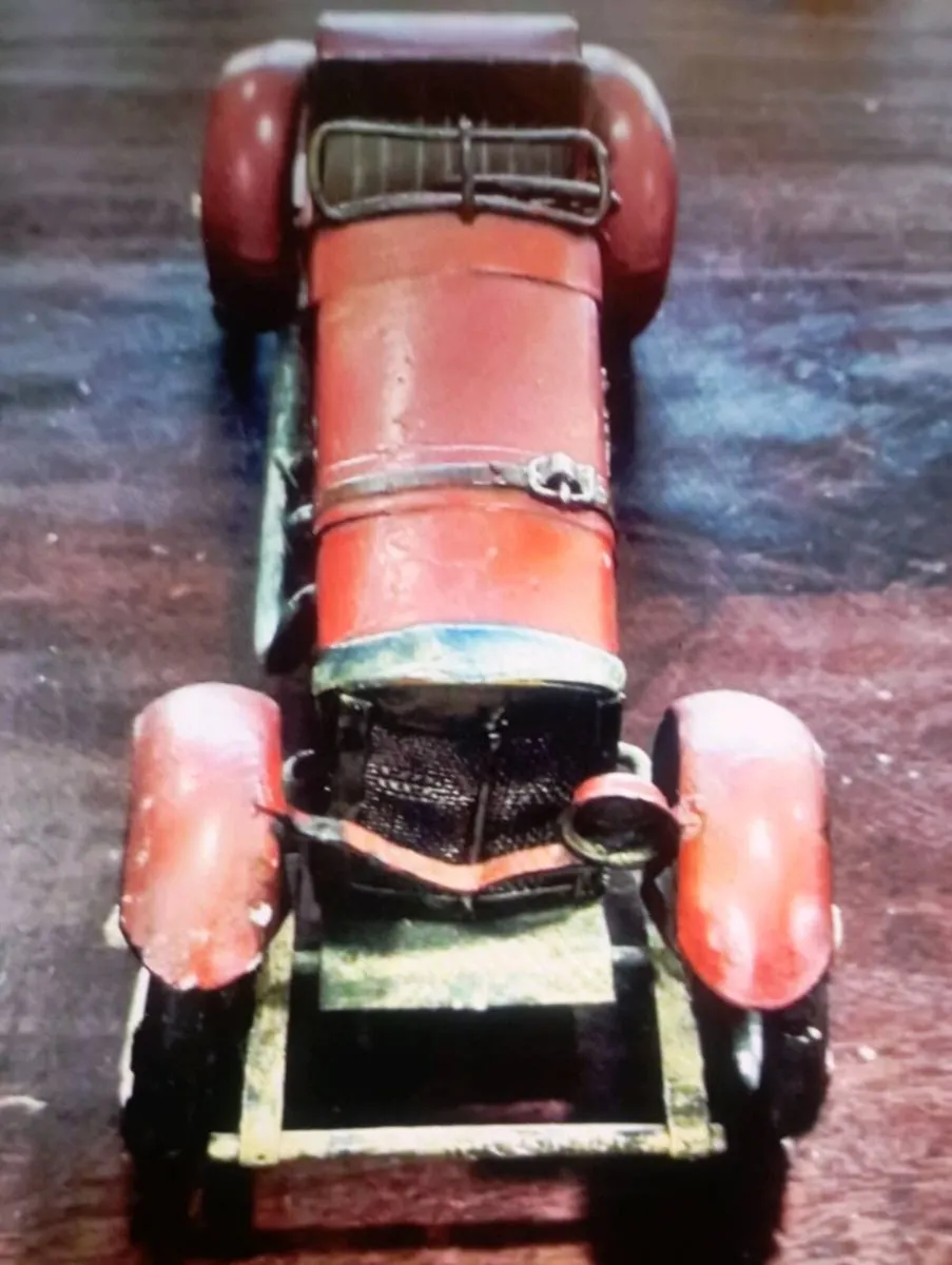 VINTAGE RETRO RED STEEL METAL 12"ROADSTER CAR - Image 4