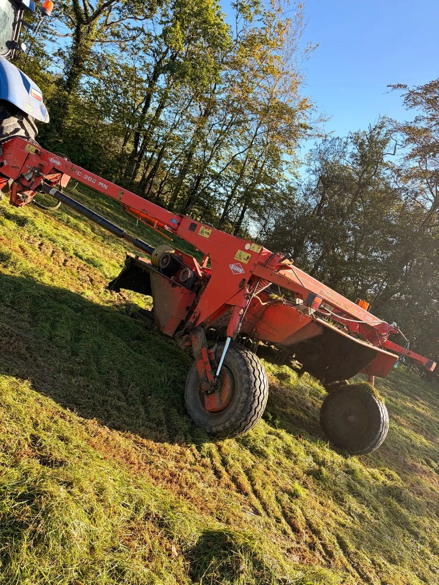 Kuhn 10ft conditioner mower - Image 1