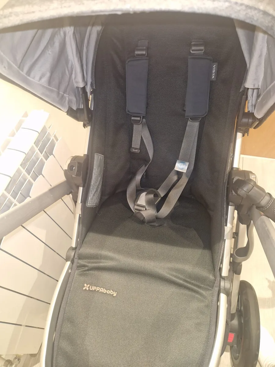 Almost New Uppababy Vista - Image 3