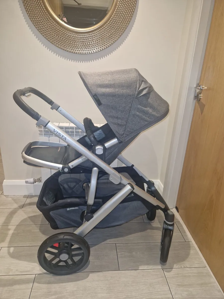 Almost New Uppababy Vista - Image 4