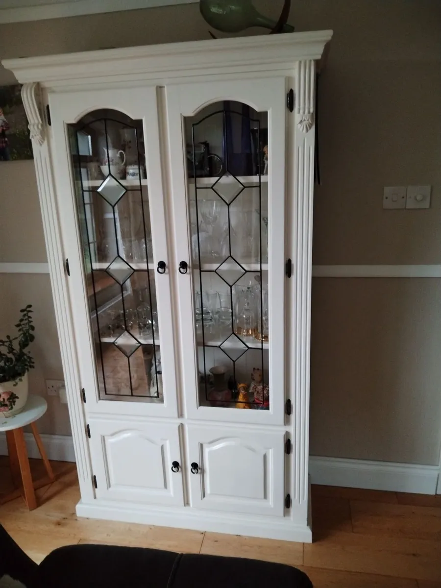Display cabinet.