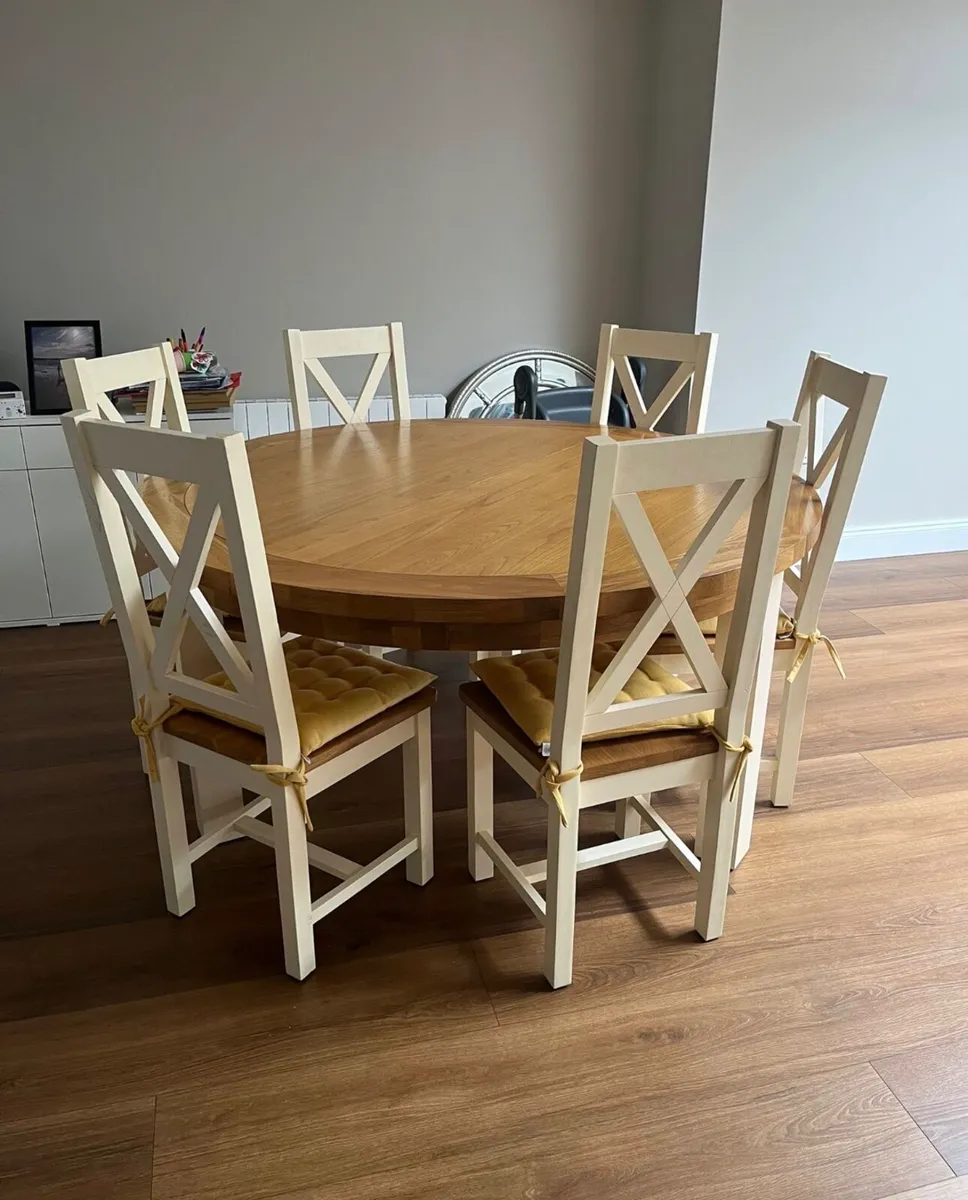 Round Dining Table and Chairs - Image 1