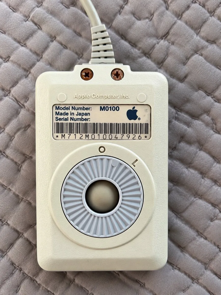 Apple Mac M0100 vintage mouse (authentic) - Image 1