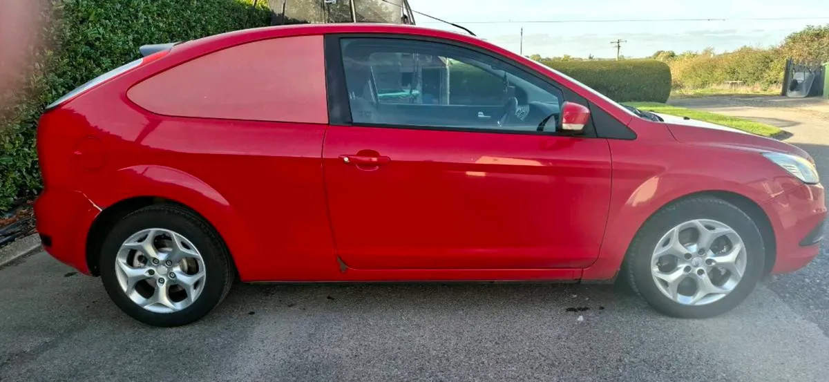 Ford Focus 2009 - Image 3