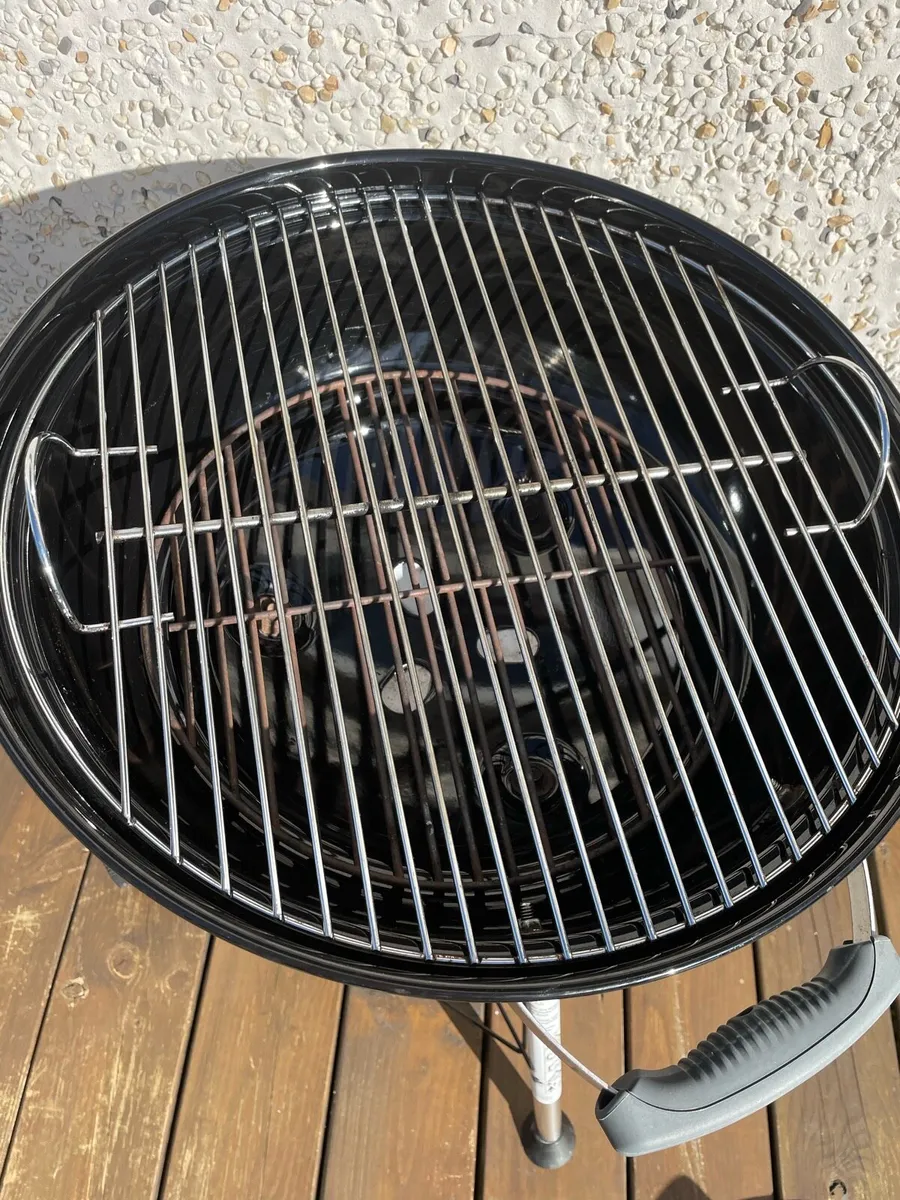 Weber Kettle BBQ - Image 4