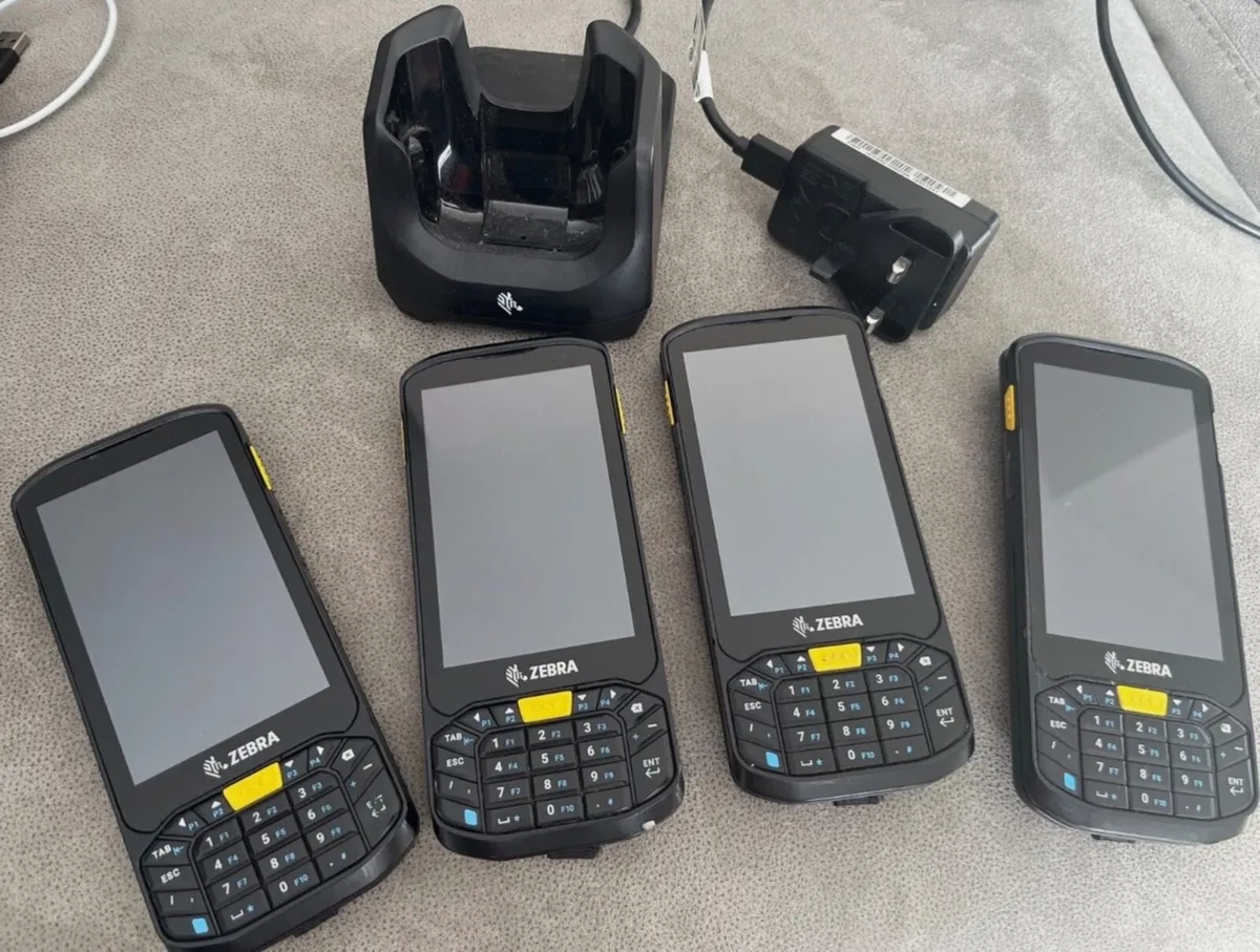 4x Zebra TC20 Keyboard Barcode Scanners & Charger - Image 1