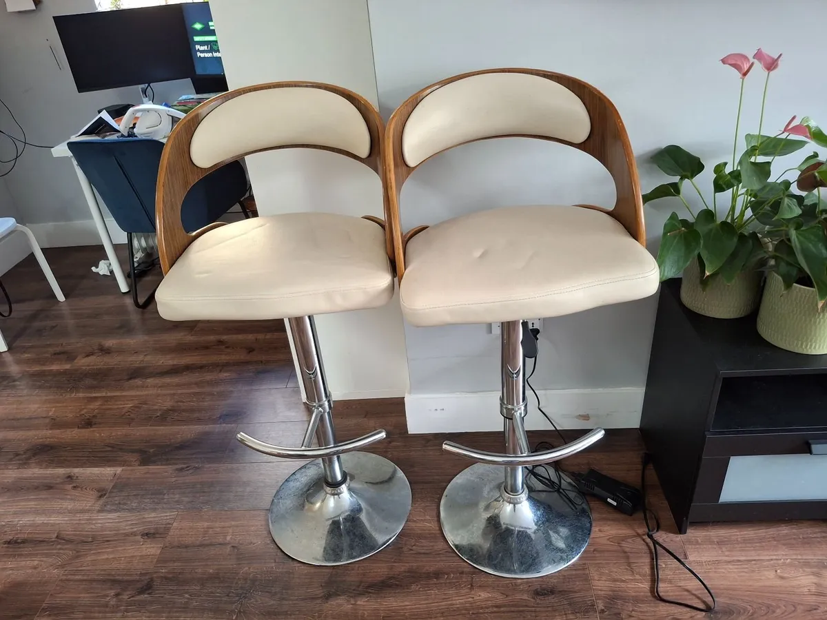 Bar stools - Image 2