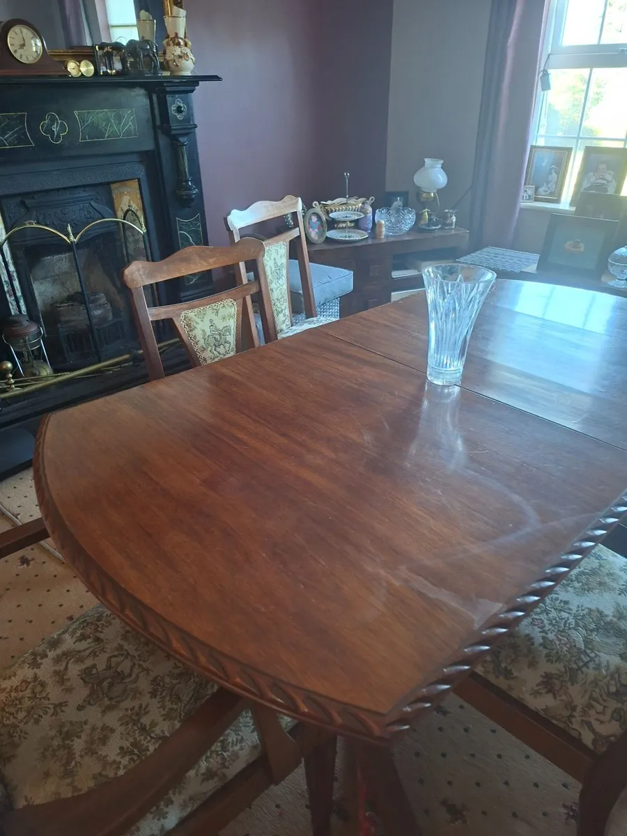 Dining room table and 6 chairs - Image 4