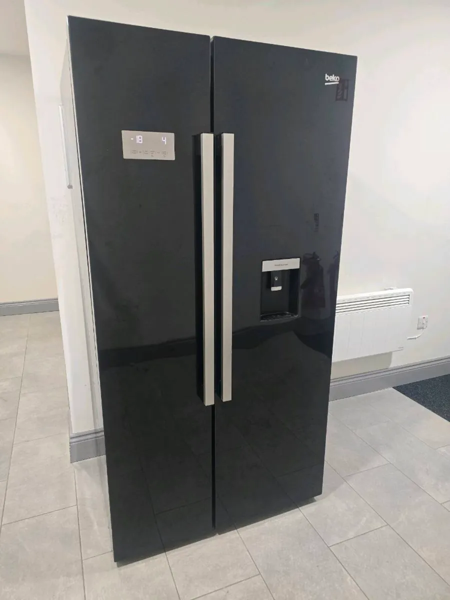 Beko American Fridge Freezer - Image 1