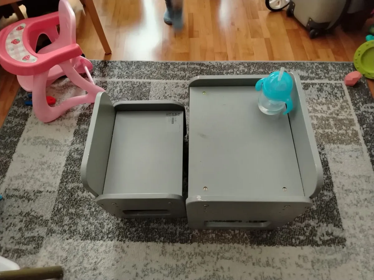Compact Kids table and chair - Image 4