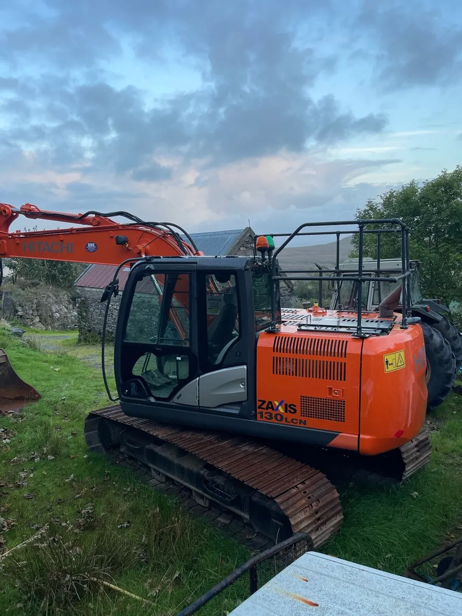 Hitachi 130 - Image 2