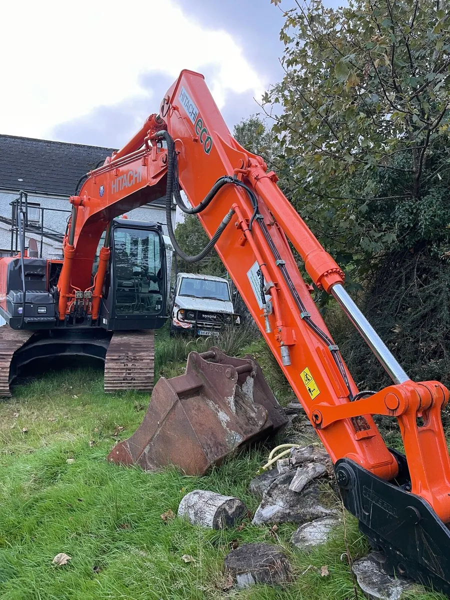 Hitachi 130 - Image 4