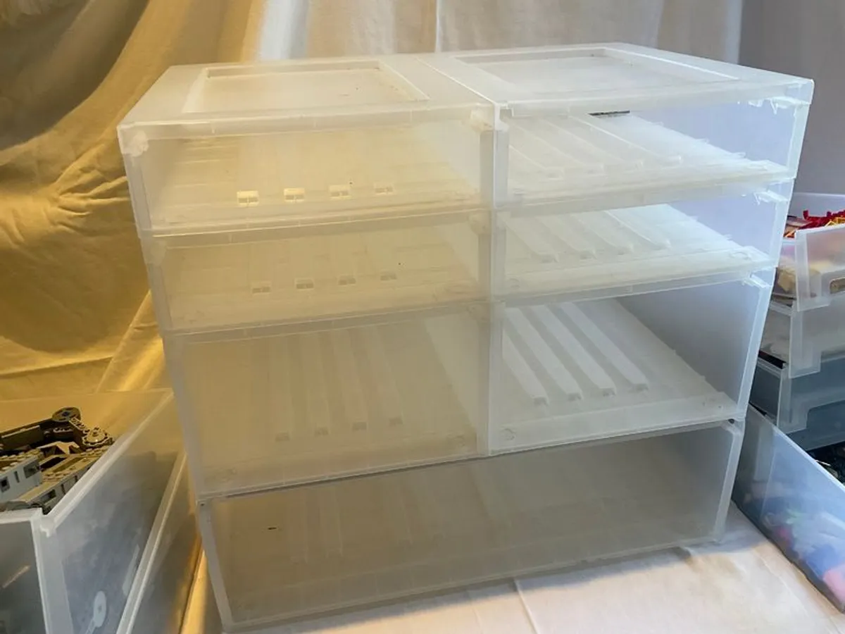 Lego - approx 8kg of Lego pieces in drawer storage unit - Image 3