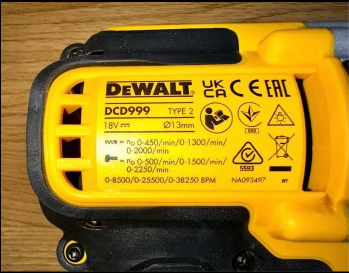 Dewalt DCD999-NT XJ Hammer Drill - Image 3