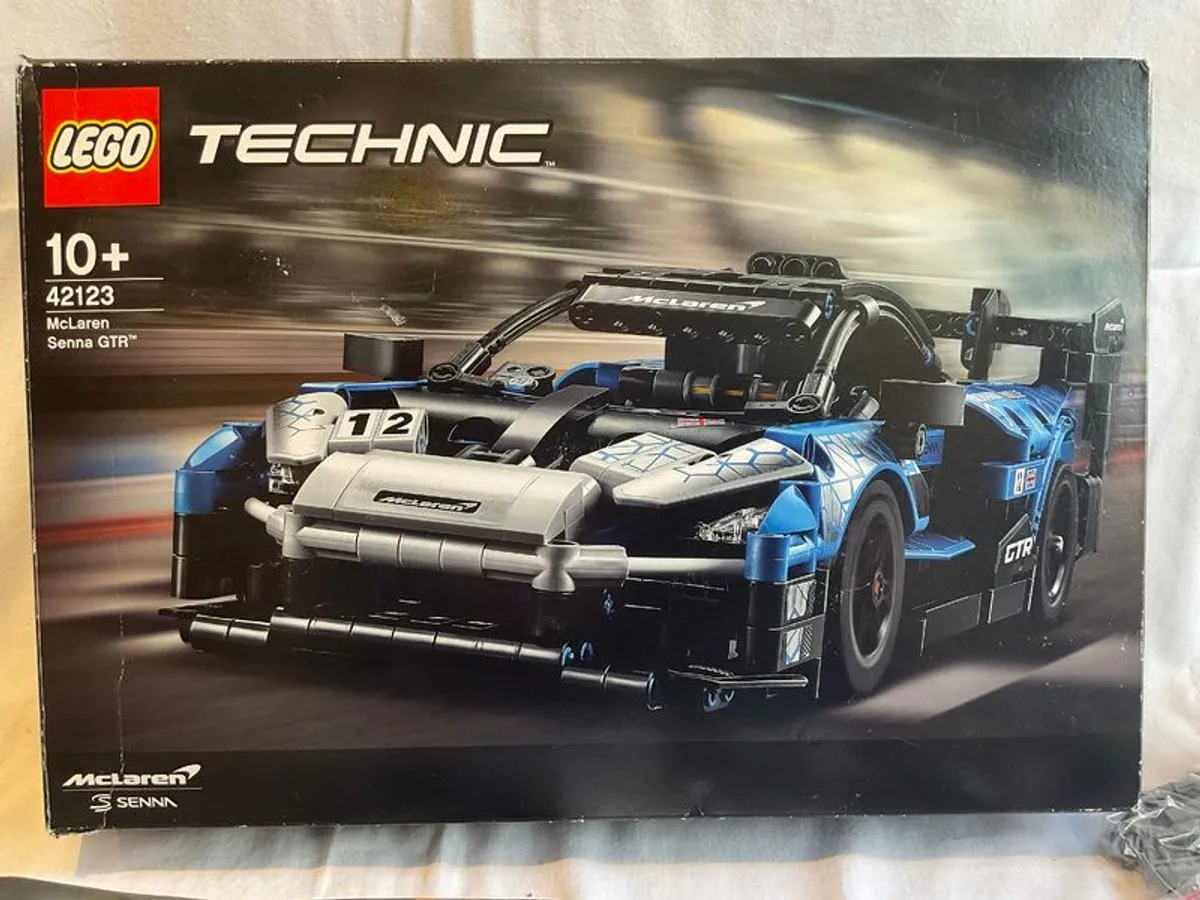 Lego Technic McLaren Senna 42123 - Image 1