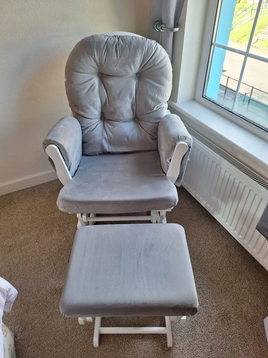 Babylo Brompton Glider Chair & Matching Footstool - Image 3