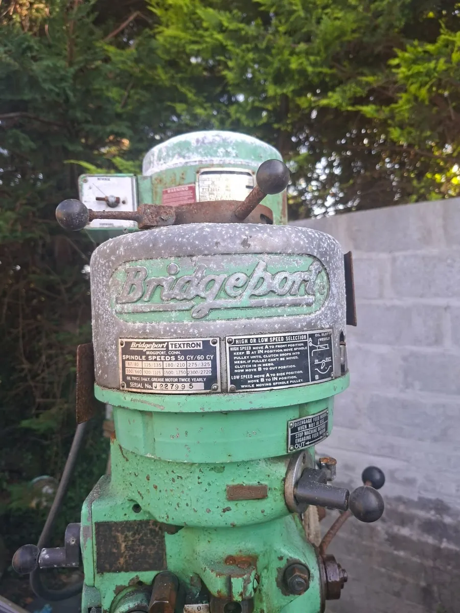 milling machine - Image 1