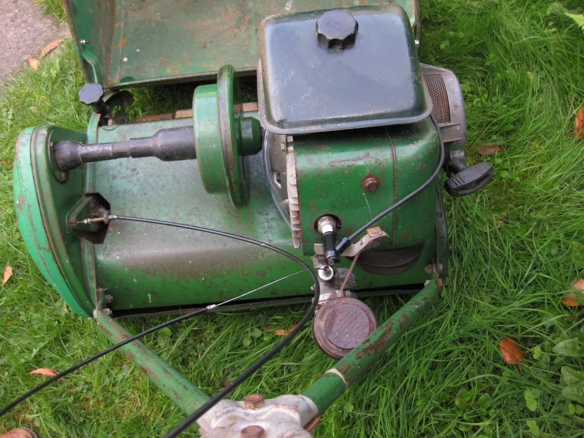 RANSOMES Marquis 20" Petrol Cylinder Mower Made UK - Image 2