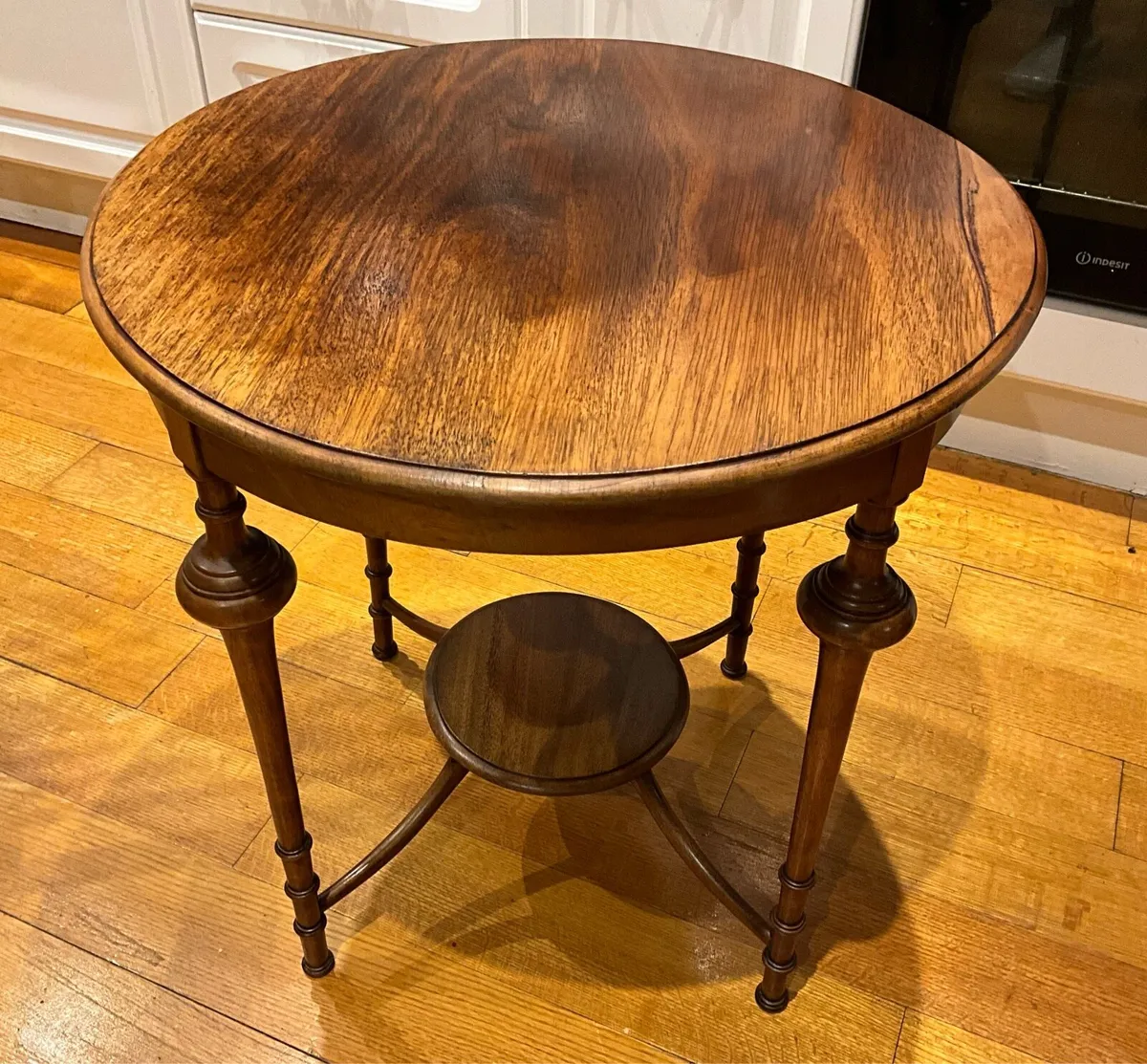 Mahogany Occasional Round Table - Image 4