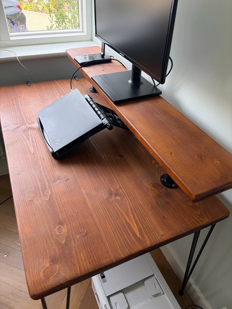 Premium wooden desk - Image 2