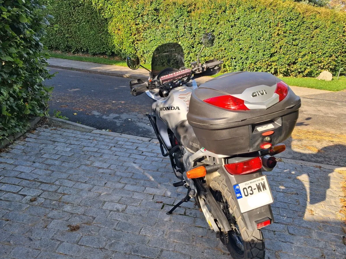 Honda Trans Alp 650 2003 - Image 2