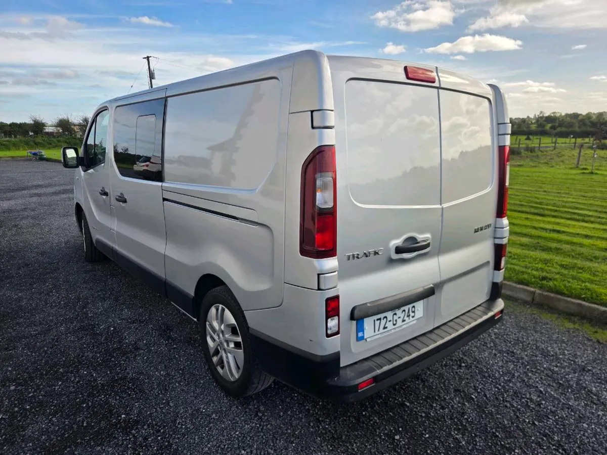 Renault trafic crew cab van - Image 3