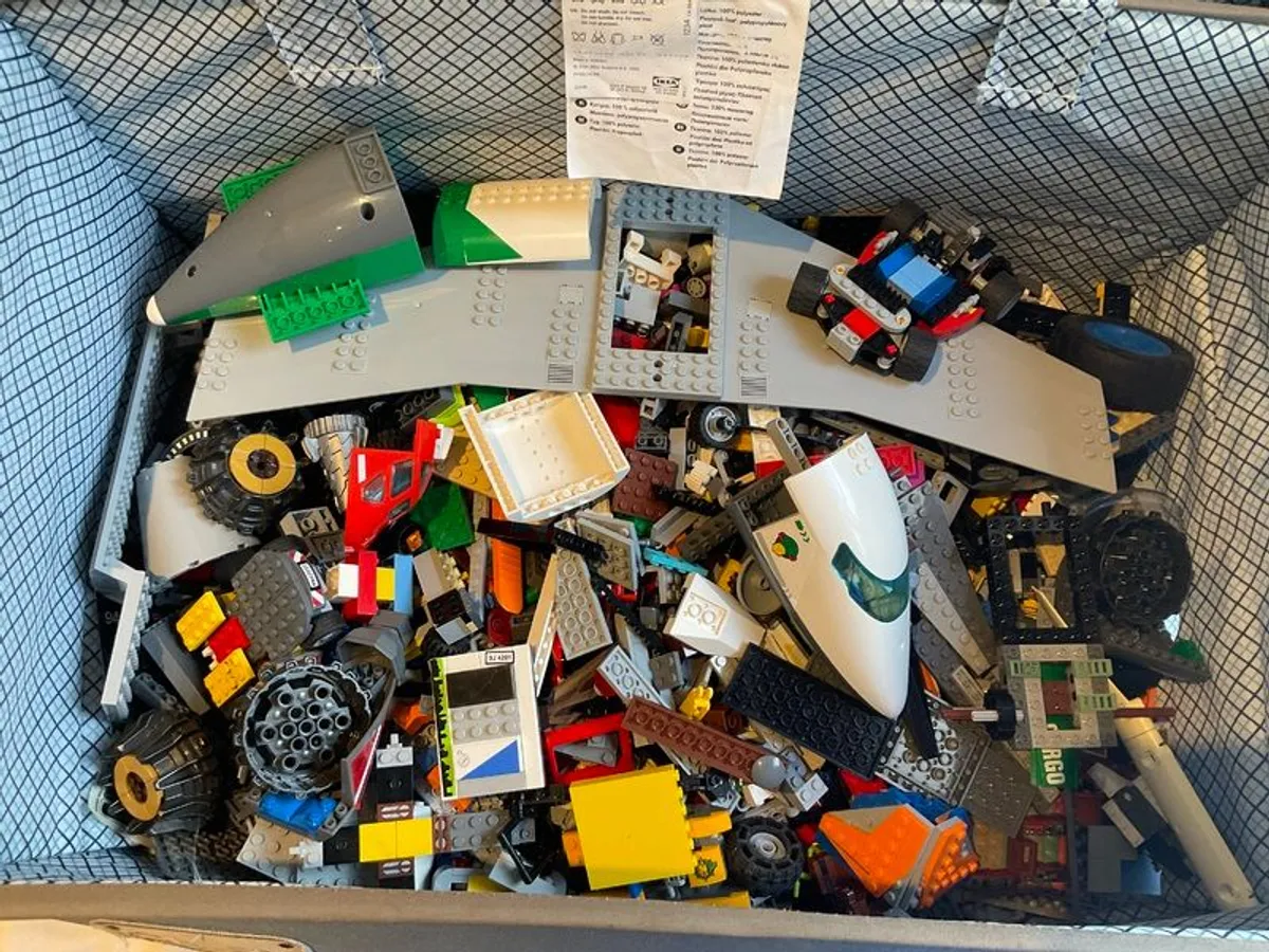 Lego - 5kg of Lego pieces contained in a treasure chest - Image 3
