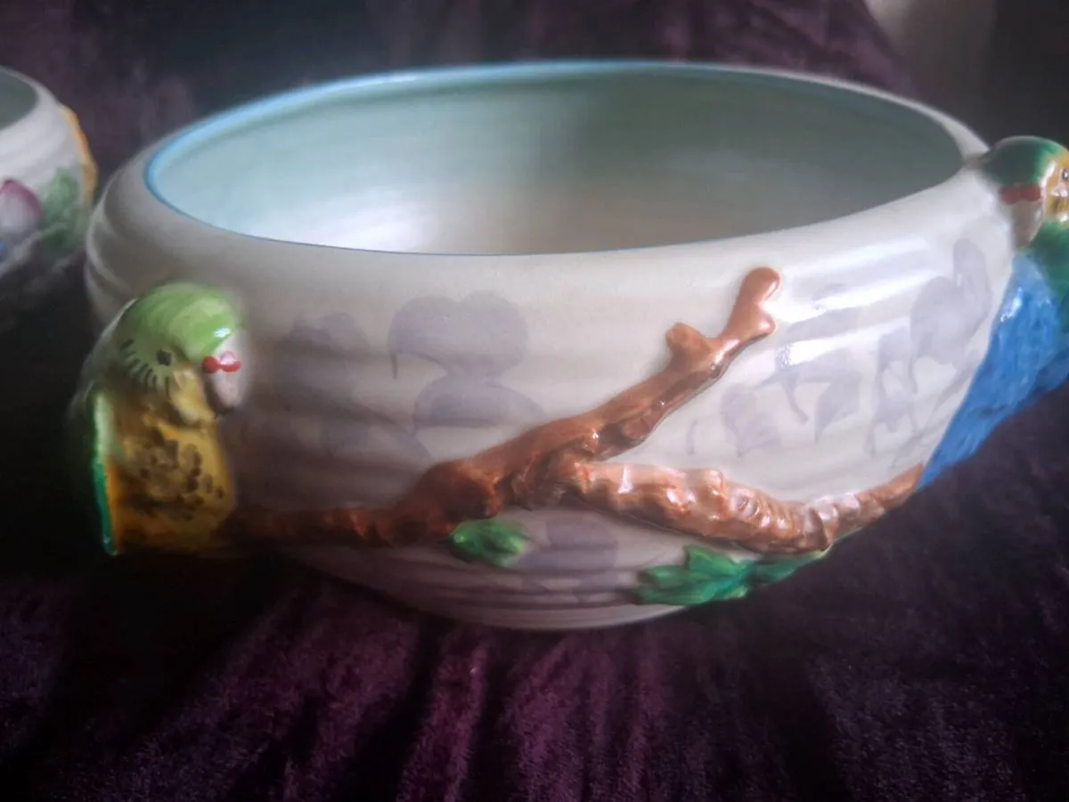 Clarice Cliff bowl - Image 1
