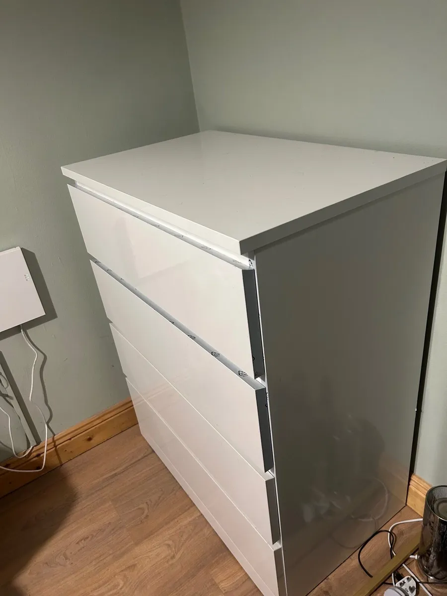 Malm IKEA 4 drawer set of drawers White - Image 2