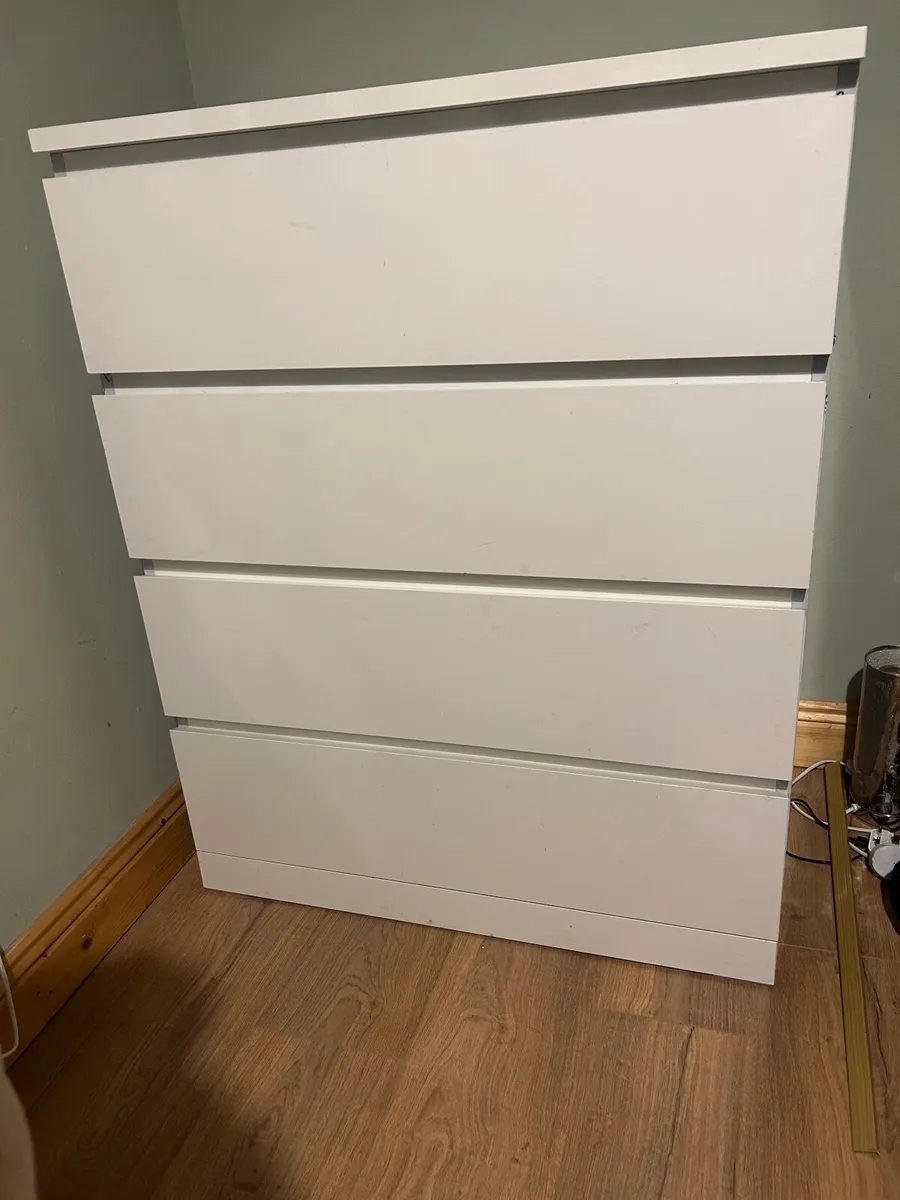Malm IKEA 4 drawer set of drawers White - Image 3