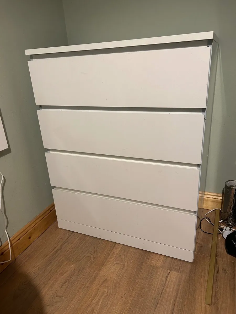 Malm IKEA 4 drawer set of drawers White - Image 4