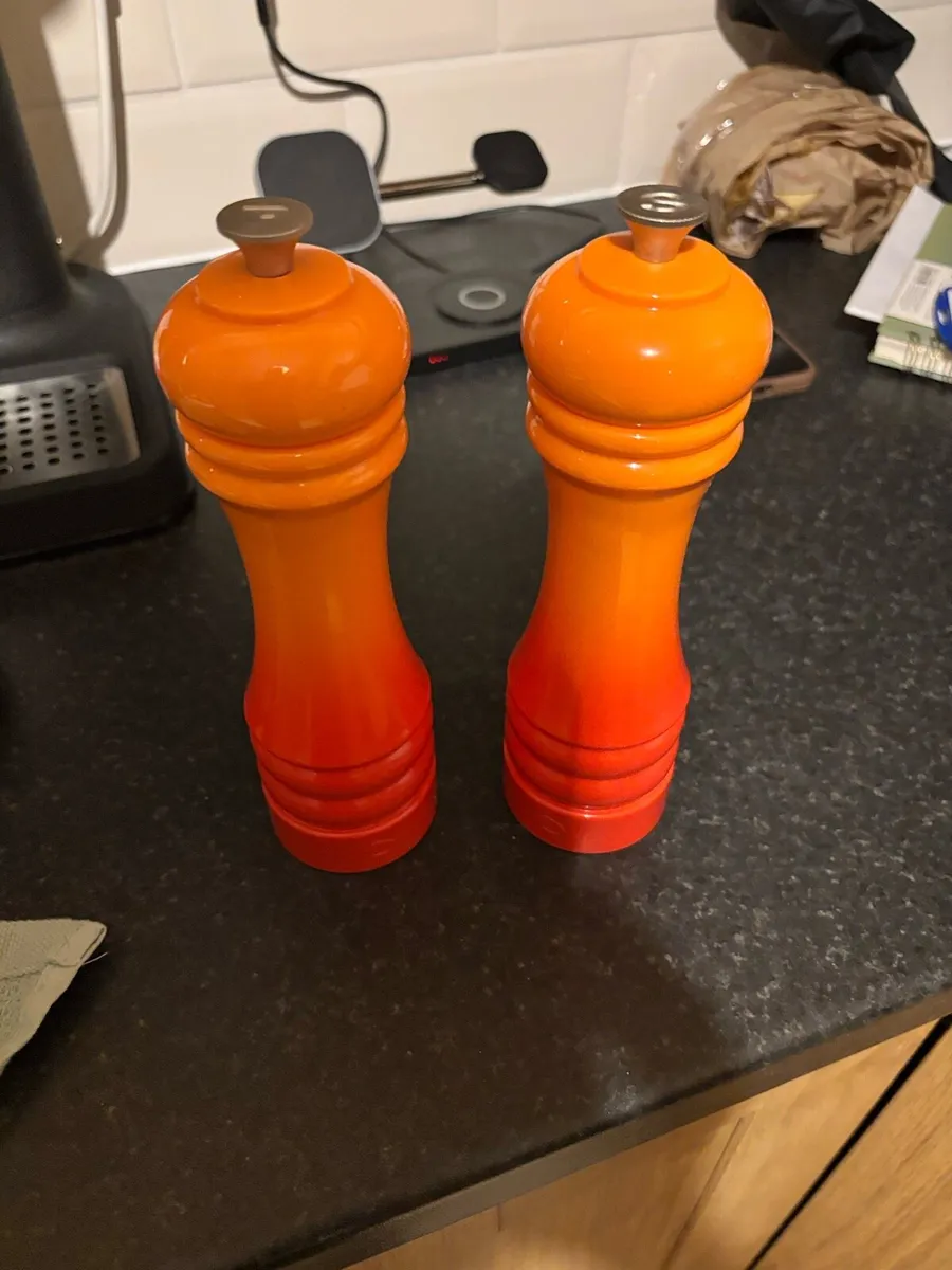 Salt and Pepper mill - Image 1