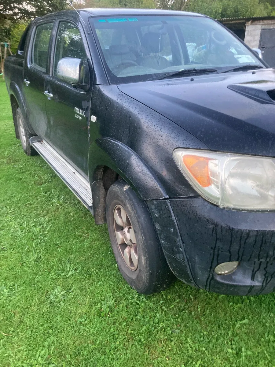 Toyota hilux - Image 1