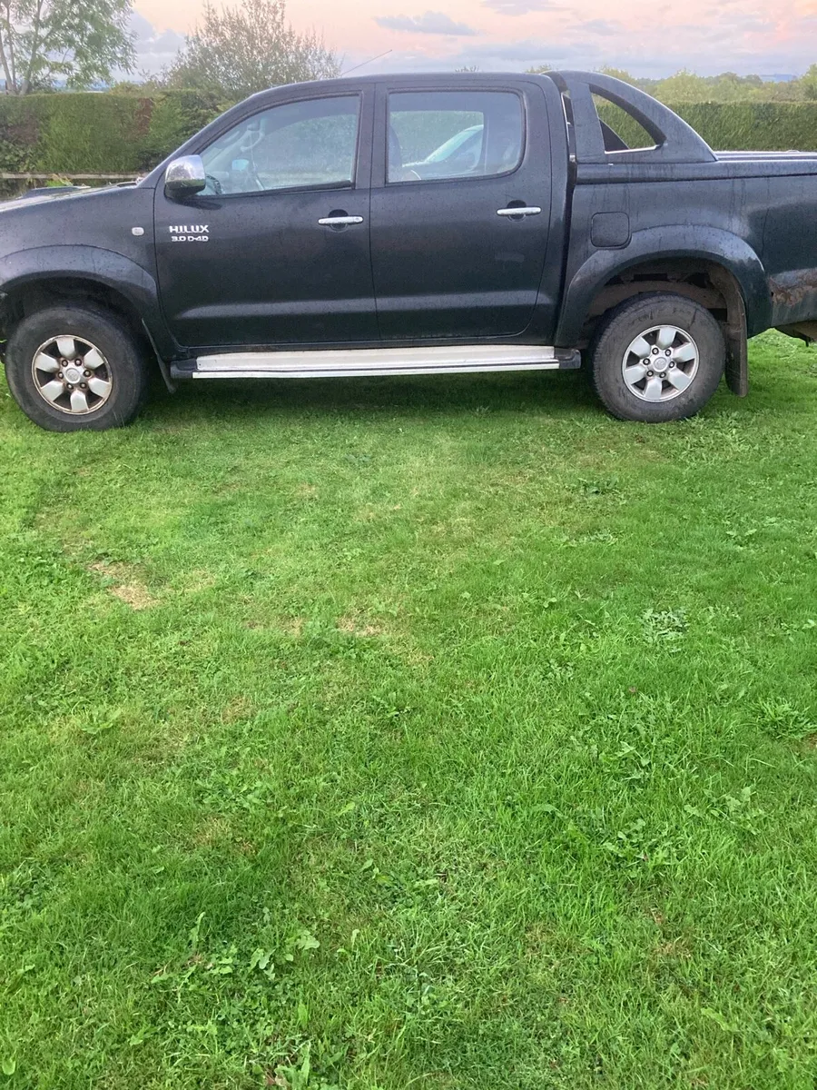 Toyota hilux - Image 2