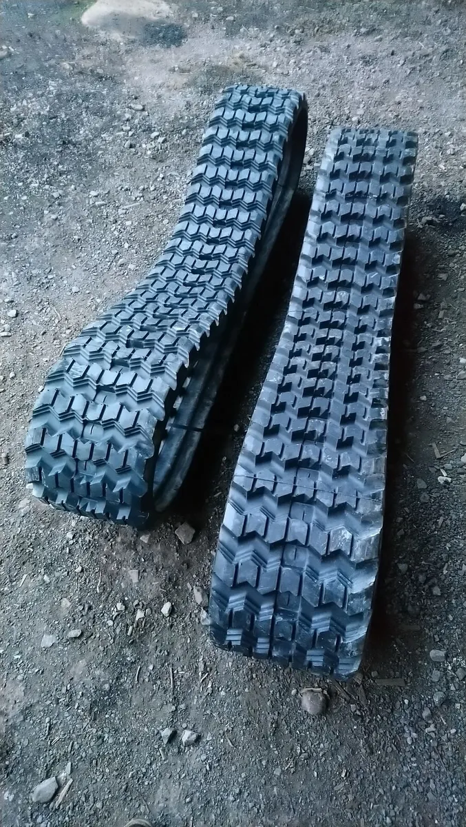 NEW BOBCAT TRACKED SKIDSTEER RUBBER TRACKS - Image 1
