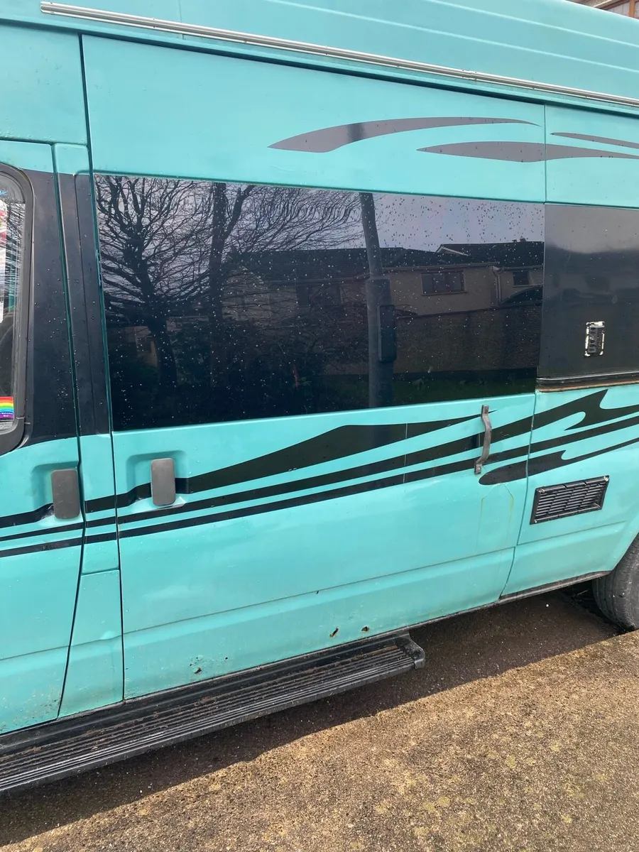 Camper - Image 2